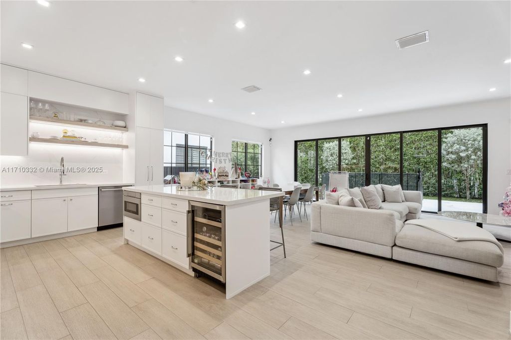 8391 SW 65th Ave 8391, Miami, FL 33143
