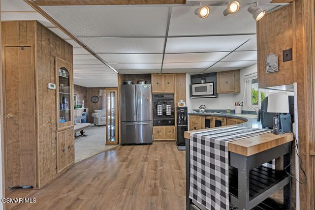 92 Poinsettia Gardens Drive, Ventura, CA 93004