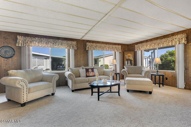 92 Poinsettia Gardens Drive, Ventura, CA 93004