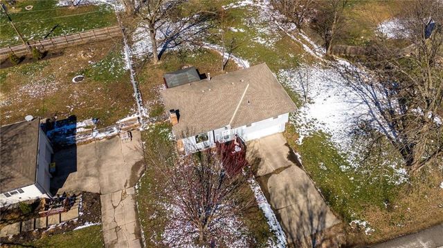 818 NE 115th Street, Kansas City, MO 64155