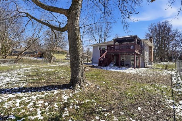 818 NE 115th Street, Kansas City, MO 64155