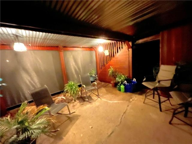 818 NE 115th Street, Kansas City, MO 64155