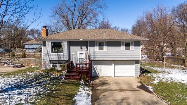 818 NE 115th Street, Kansas City, MO 64155