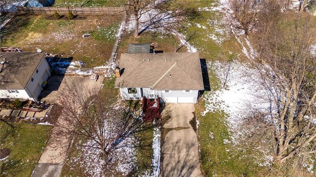 818 NE 115th Street, Kansas City, MO 64155