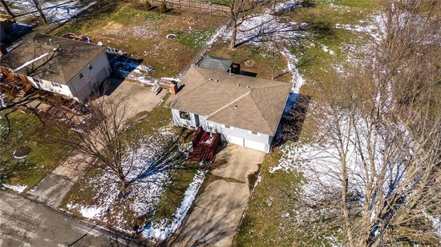 818 NE 115th Street, Kansas City, MO 64155