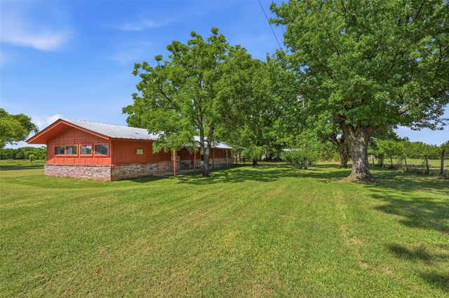 2134 Flowing Wells Road, Pottsboro, TX 75076