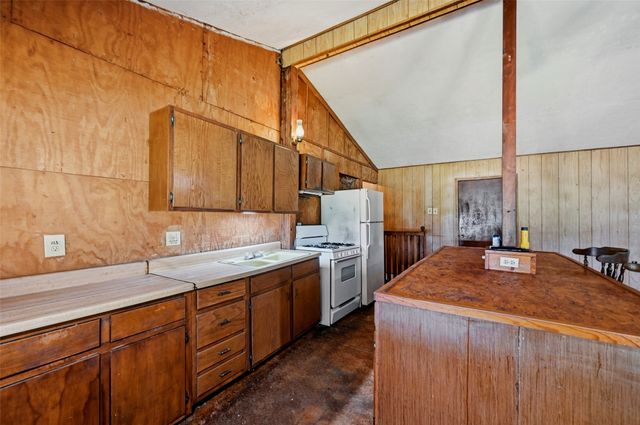 2134 Flowing Wells Road, Pottsboro, TX 75076