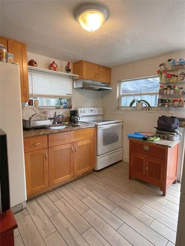 109 NW Eller St, Deerfield Beach, FL 33441