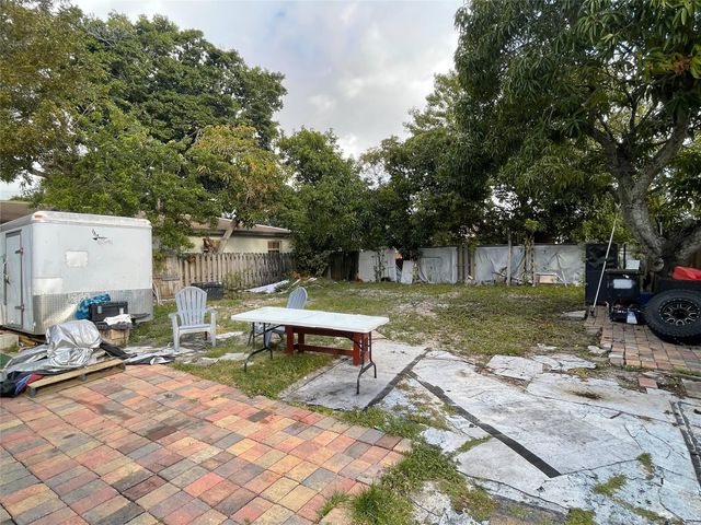 109 NW Eller St, Deerfield Beach, FL 33441