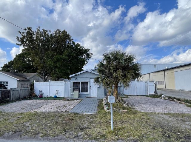 109 NW Eller St, Deerfield Beach, FL 33441