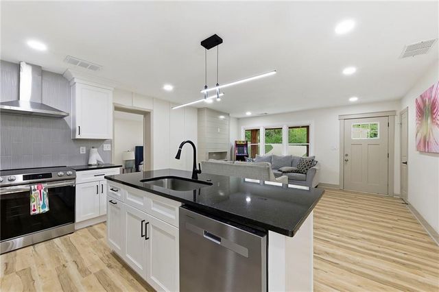 5300 Timbo Lane SW, Mableton, GA 30126