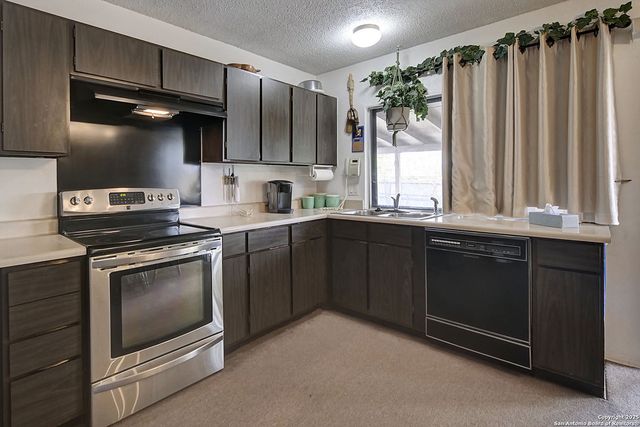 9602 Gold HL, San Antonio, TX 78245