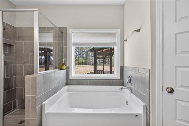 213 Randall Drive, Carrollton, GA 30117