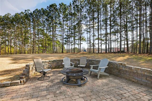 213 Randall Drive, Carrollton, GA 30117