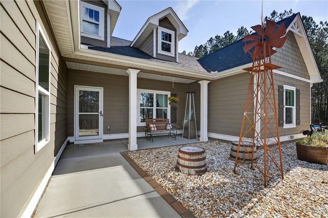 213 Randall Drive, Carrollton, GA 30117