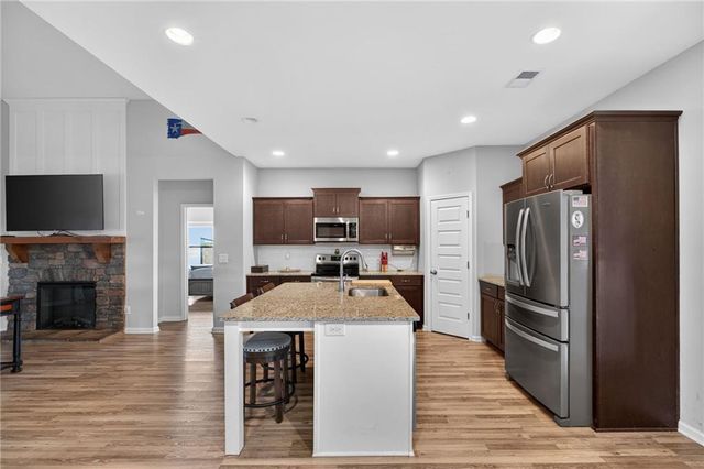 213 Randall Drive, Carrollton, GA 30117