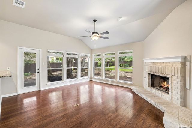 1784 OAK FOREST DR, New Braunfels, TX 78132