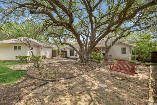 1784 OAK FOREST DR, New Braunfels, TX 78132