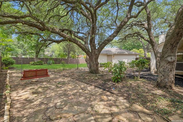 1784 OAK FOREST DR, New Braunfels, TX 78132