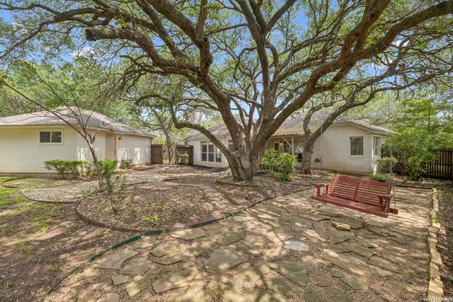 1784 OAK FOREST DR, New Braunfels, TX 78132