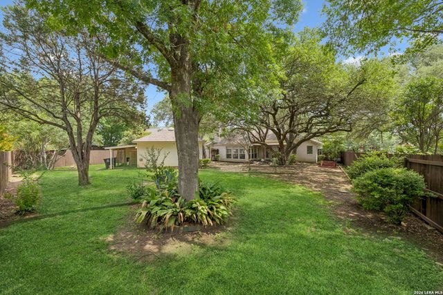 1784 OAK FOREST DR, New Braunfels, TX 78132
