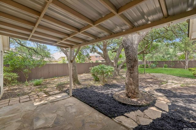 1784 OAK FOREST DR, New Braunfels, TX 78132