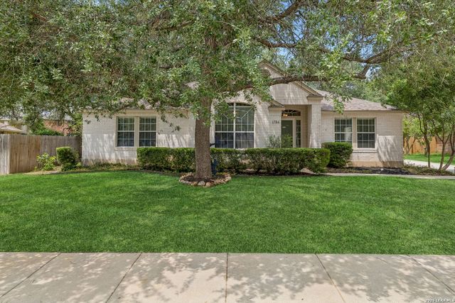 1784 OAK FOREST DR, New Braunfels, TX 78132