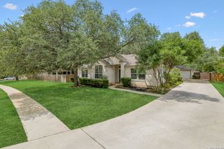 1784 OAK FOREST DR, New Braunfels, TX 78132