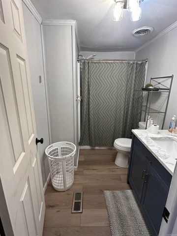 1256 W Court, Piggott, AR 72454