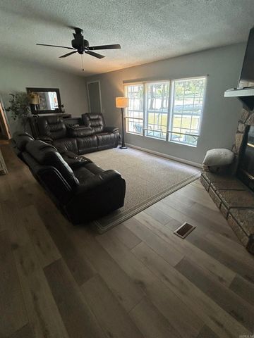 1256 W Court, Piggott, AR 72454