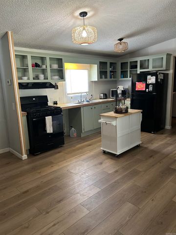 1256 W Court, Piggott, AR 72454