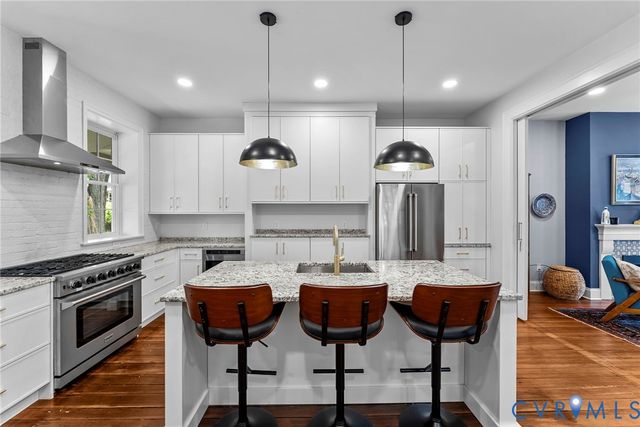 2204 E Broad St, Richmond, VA 23223