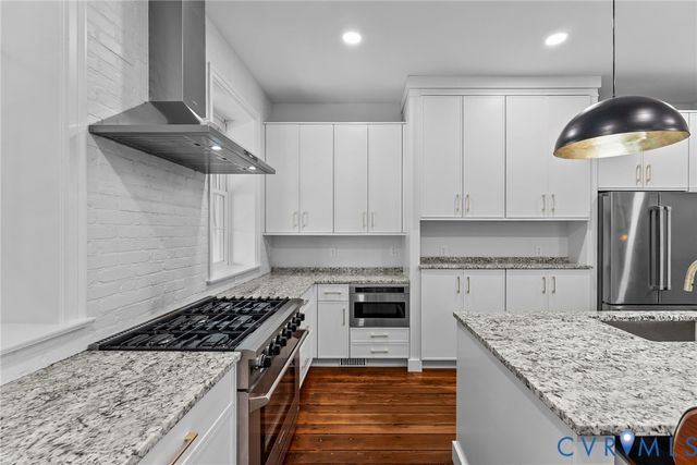 2204 E Broad St, Richmond, VA 23223