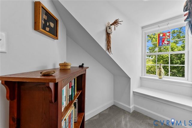 2204 E Broad St, Richmond, VA 23223