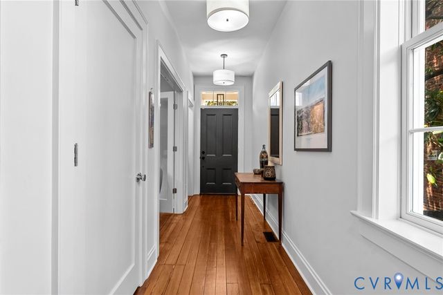2204 E Broad St, Richmond, VA 23223