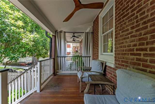 2204 E Broad St, Richmond, VA 23223