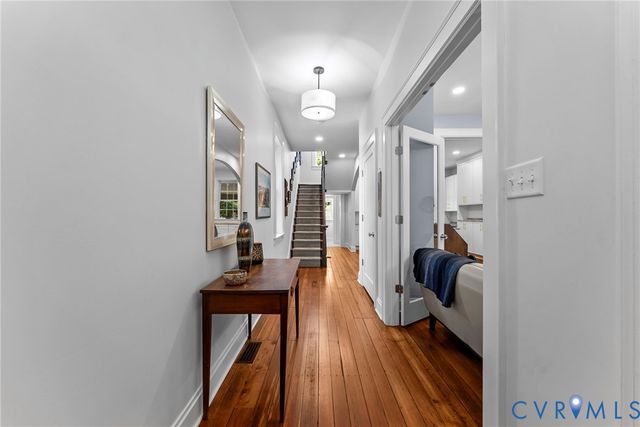 2204 E Broad St, Richmond, VA 23223
