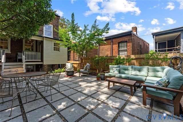 2204 E Broad St, Richmond, VA 23223