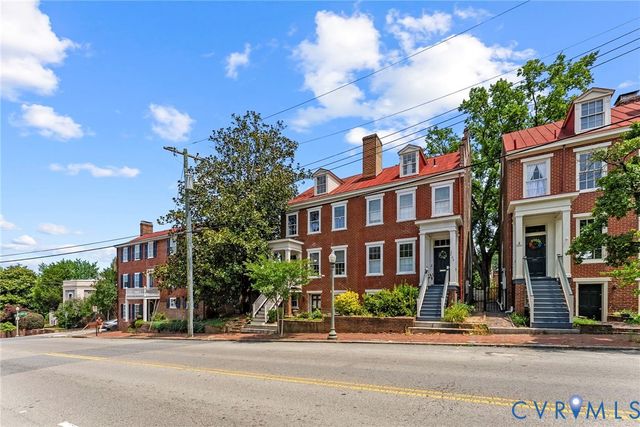 2204 E Broad St, Richmond, VA 23223