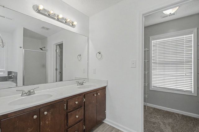 1371 CONSTITUTION DR, Clarksville, TN 37042