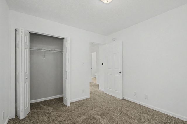 1371 CONSTITUTION DR, Clarksville, TN 37042