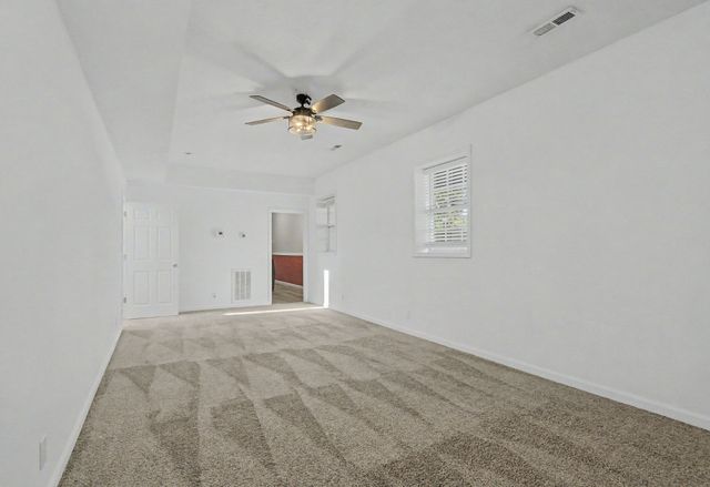 1371 CONSTITUTION DR, Clarksville, TN 37042