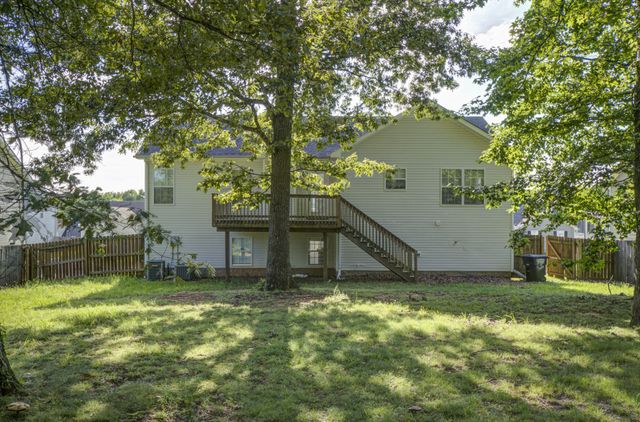 1371 CONSTITUTION DR, Clarksville, TN 37042