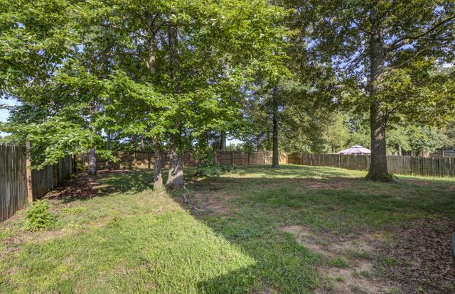 1371 CONSTITUTION DR, Clarksville, TN 37042