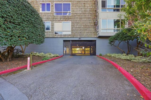 95 Red Rock Way 203M, San Francisco, CA 94131