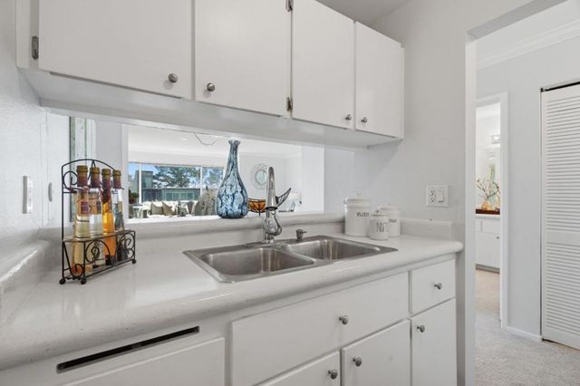 95 Red Rock Way 203M, San Francisco, CA 94131