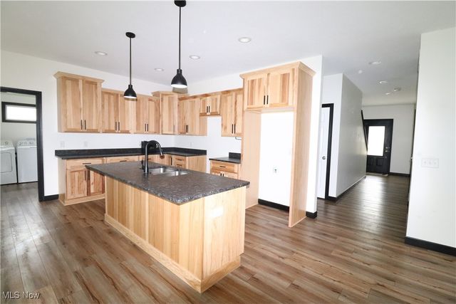 147 N Main Street, Creston, OH 44217