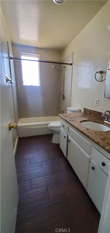 1815 Locust Avenue 8, Long Beach, CA 90806