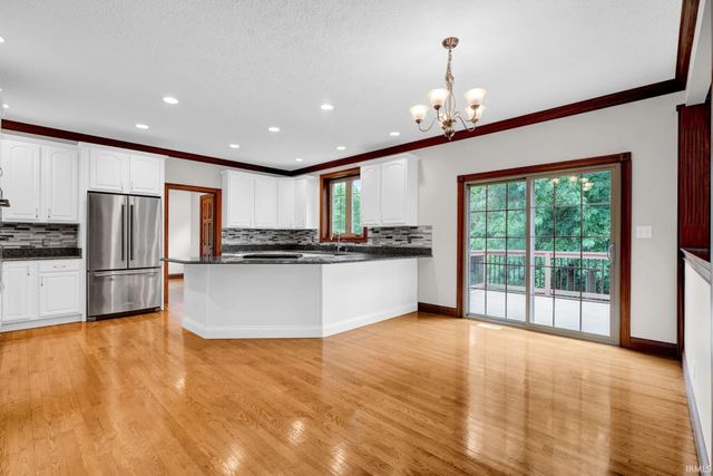 5324 Waterstone Drive, Mount Vernon, IN 47620
