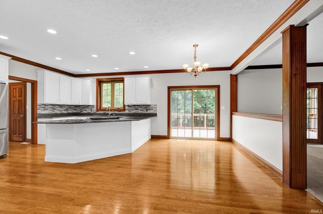 5324 Waterstone Drive, Mount Vernon, IN 47620